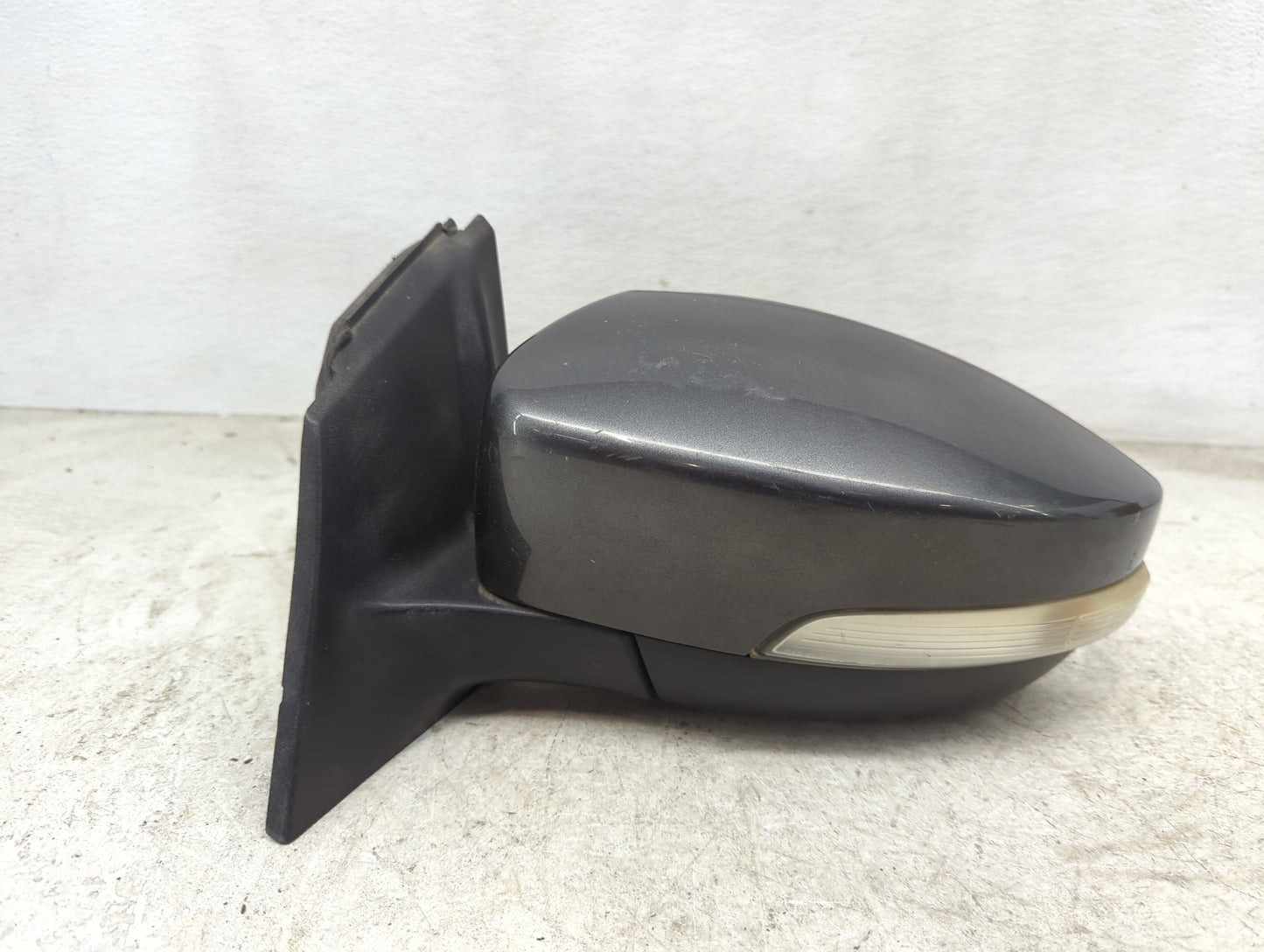 2015-2018 Ford Focus Driver Side View Mirror - Left Door Mirror OEM Used - Oemusedautoparts1.com