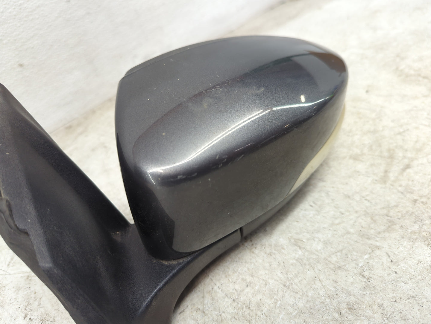 2015-2018 Ford Focus Driver Side View Mirror - Left Door Mirror OEM Used - Oemusedautoparts1.com