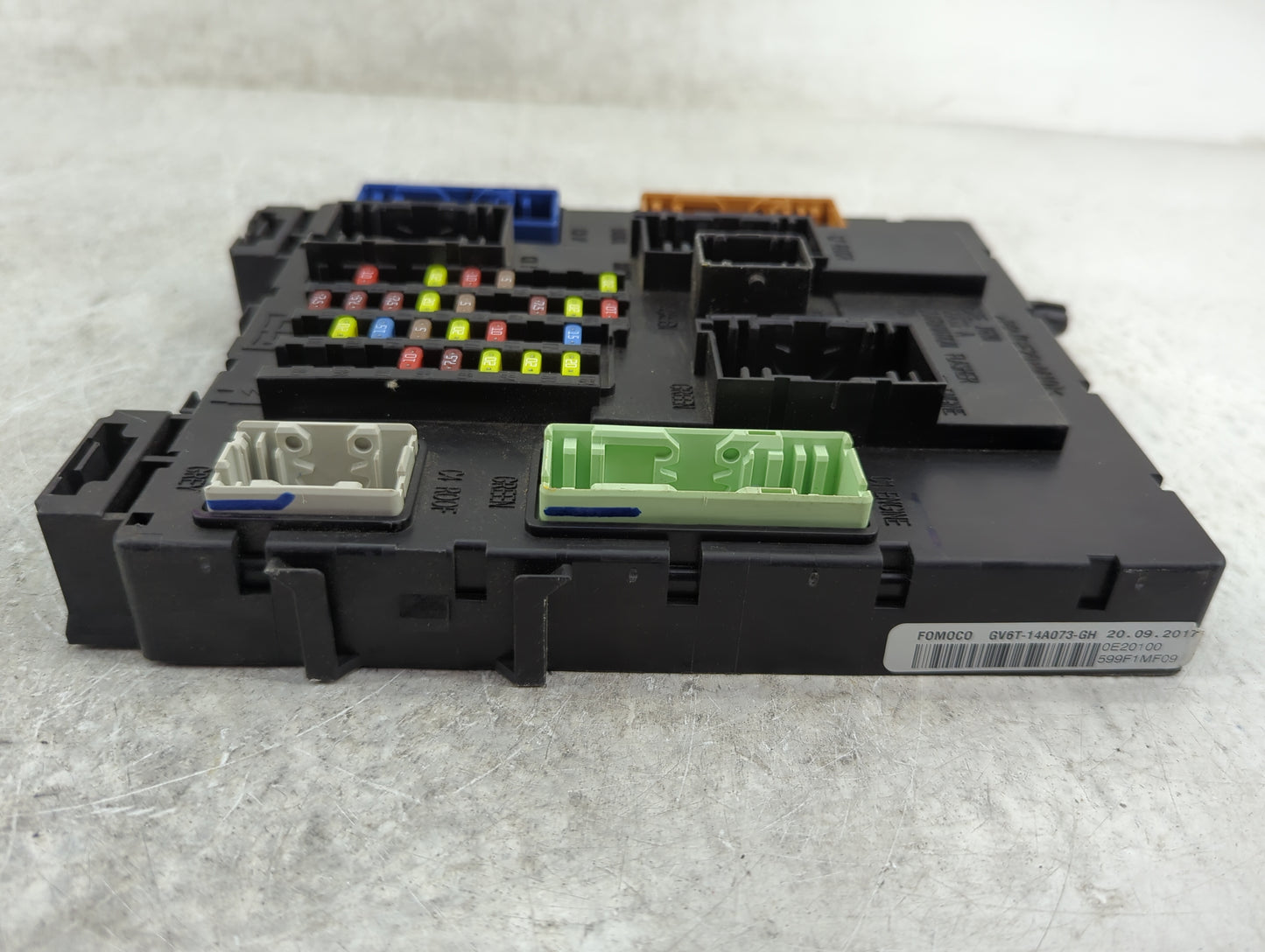 2016-2018 Ford Focus Body Control Module Bcm Inner Cabin Fuse Box - Oemusedautoparts1.com
