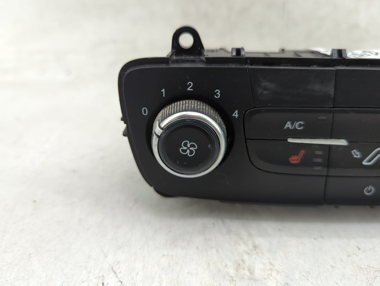 2015-2018 Ford Focus Climate Control Module Temperature AC/Heater Replacement P/N:F1ET-19980-LJ Fits Fits 2015 2016 2017 201