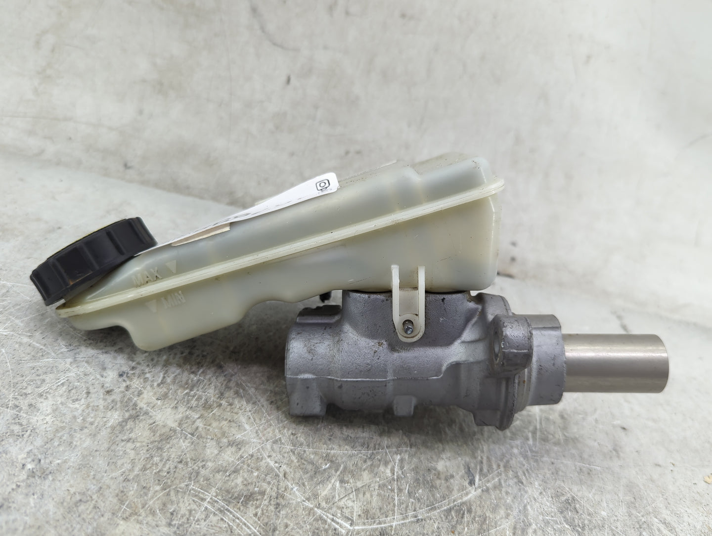 2018 Ford Focus Brake Master Cylinder 1467698 - Oemusedautoparts1.com