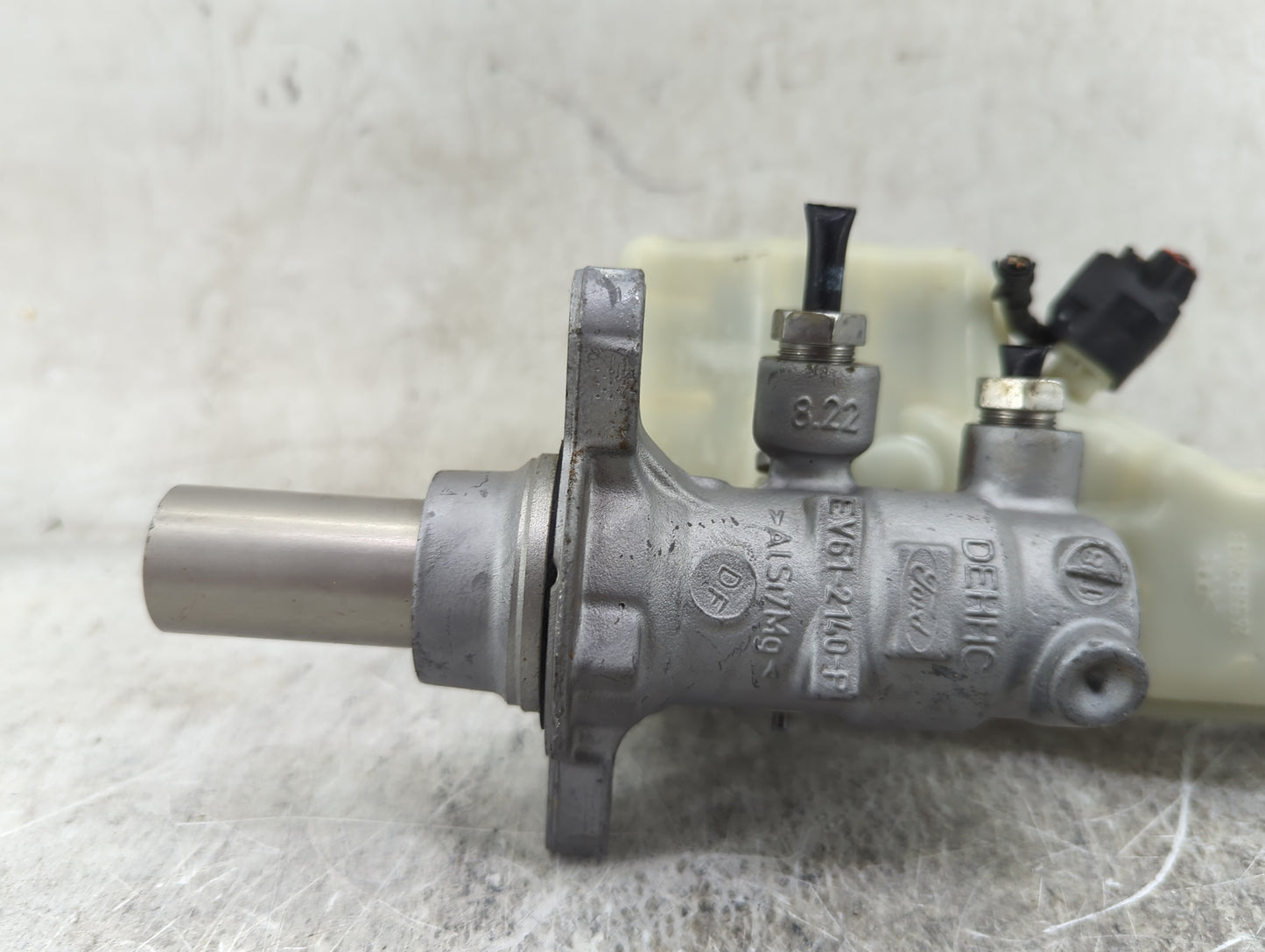 2018 Ford Focus Brake Master Cylinder 1467698 - Oemusedautoparts1.com