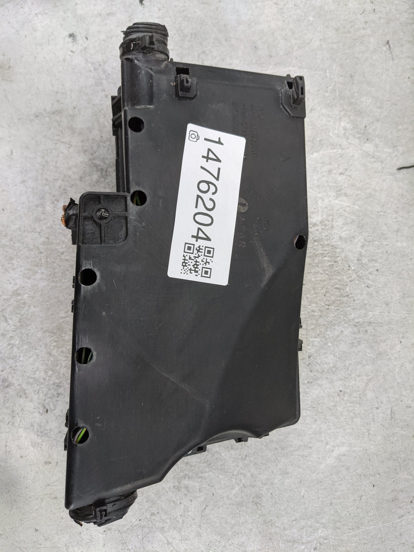 2017-2018 Ford Focus Fusebox Fuse Box Panel Relay Module P/N:AV6T-14A067-AD E02345500 Fits Fits 2017 2018 OEM Used Auto Part