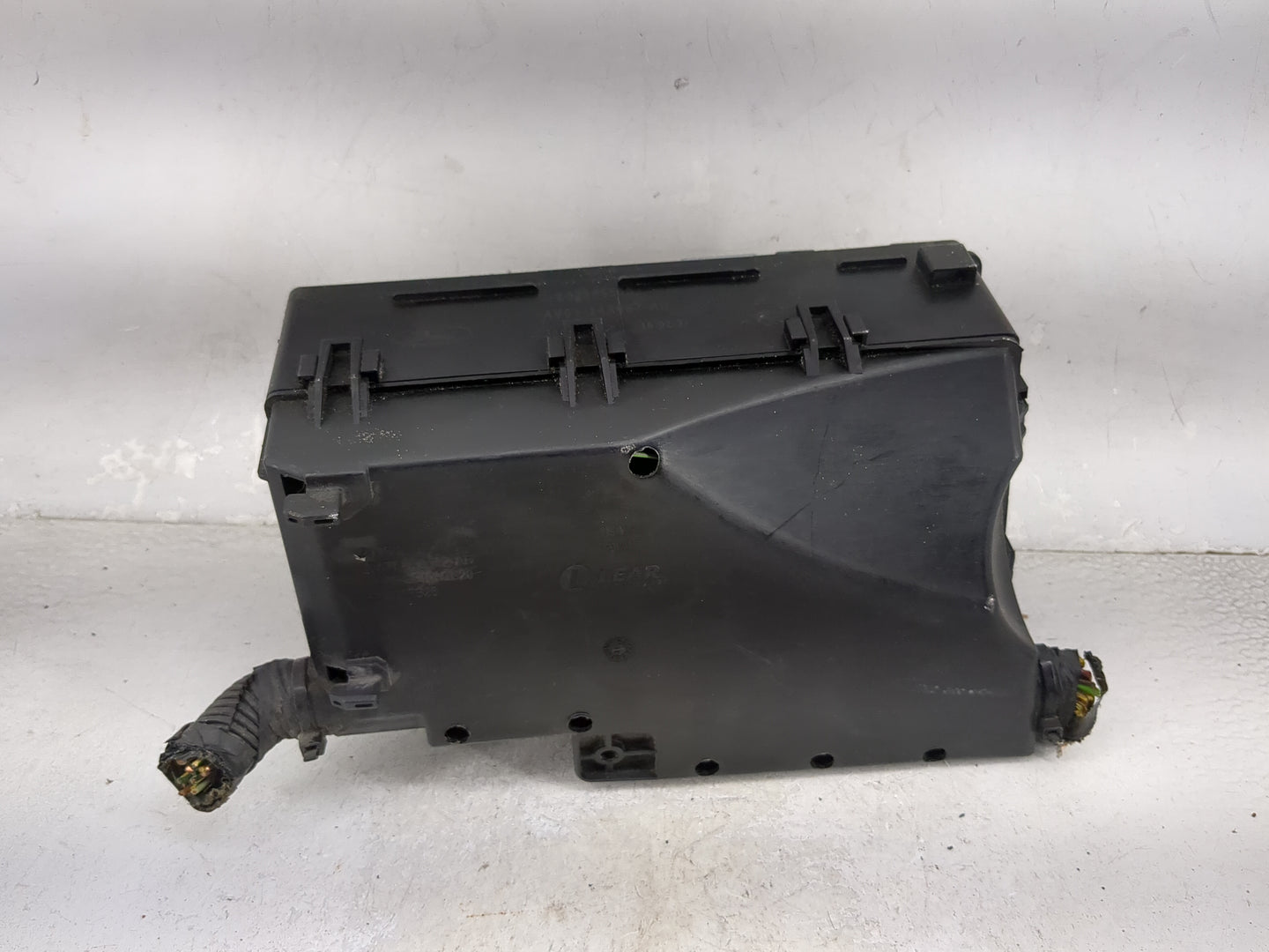 2017-2018 Ford Focus Fusebox Fuse Box Panel Relay Module P/N:GJ7T-14A073-BA Fits Fits 2017 2018 OEM Used Auto Parts - Oemuse