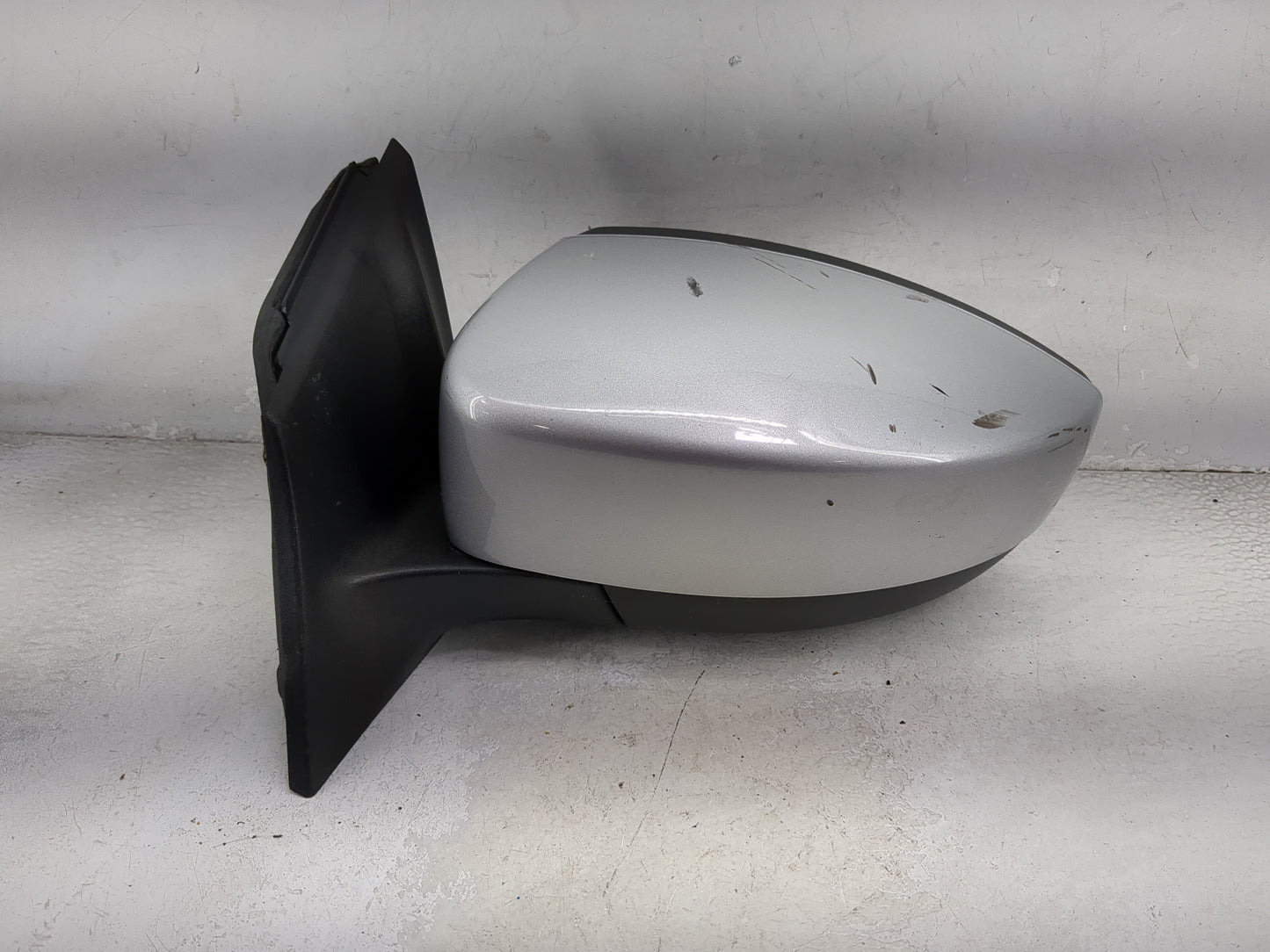 2018 Ford Focus Driver Side View Mirror - Left Door Mirror OEM Used - Oemusedautoparts1.com