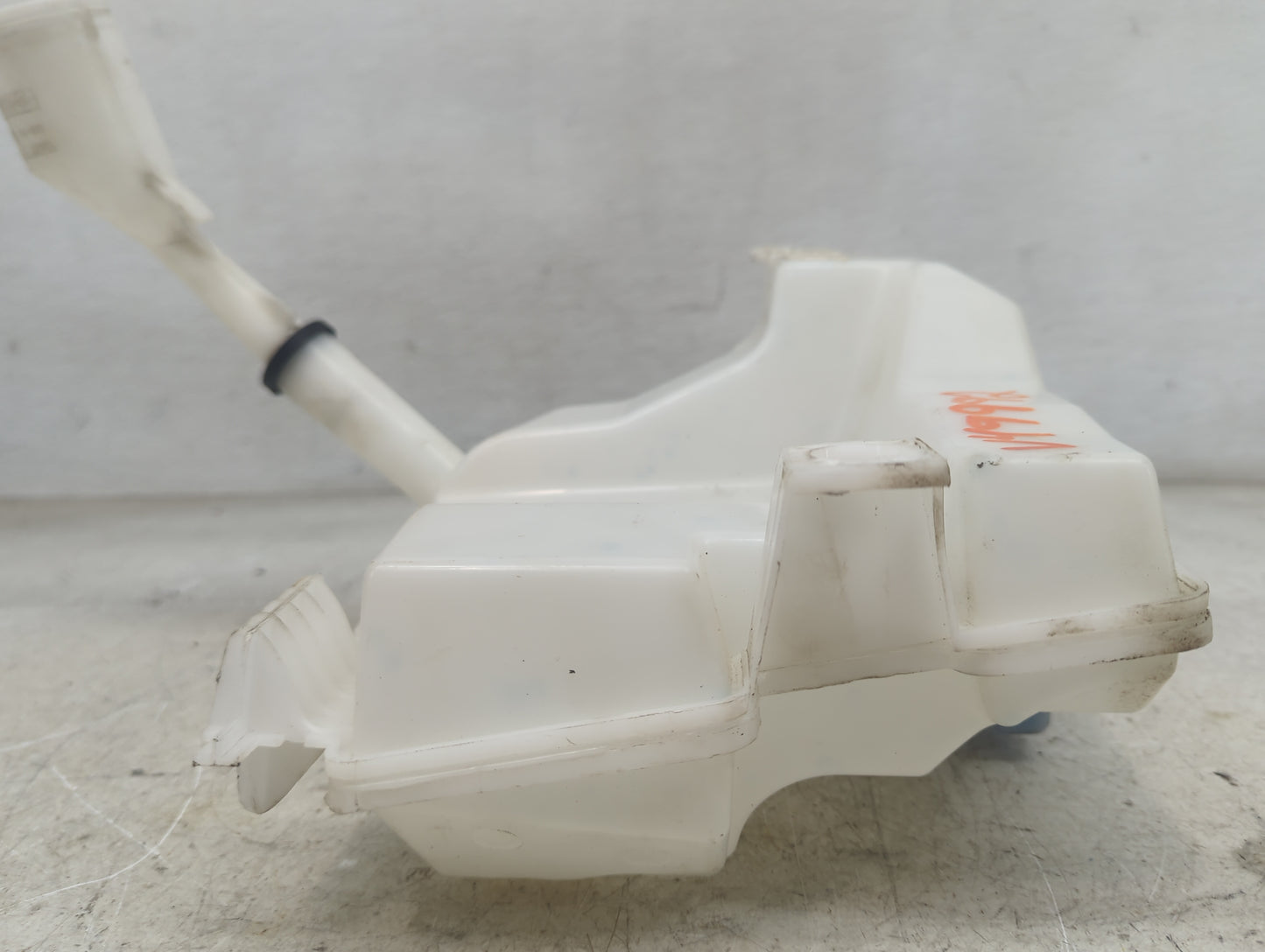 2012-2018 Ford Focus Windshield Washer Fluid Reservoir Bottle 1482140 - Oemusedautoparts1.com