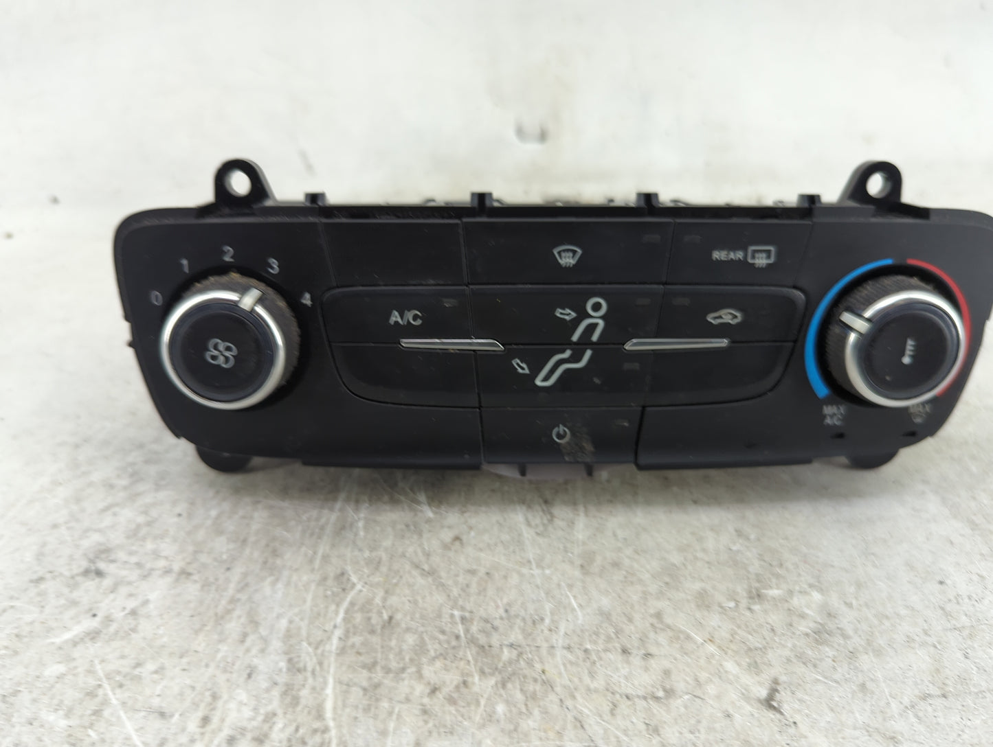 2015-2018 Ford Focus Climate Control Module Temperature AC/Heater Replacement P/N:F1ET-19980-JJ Fits Fits 2015 2016 2017 201