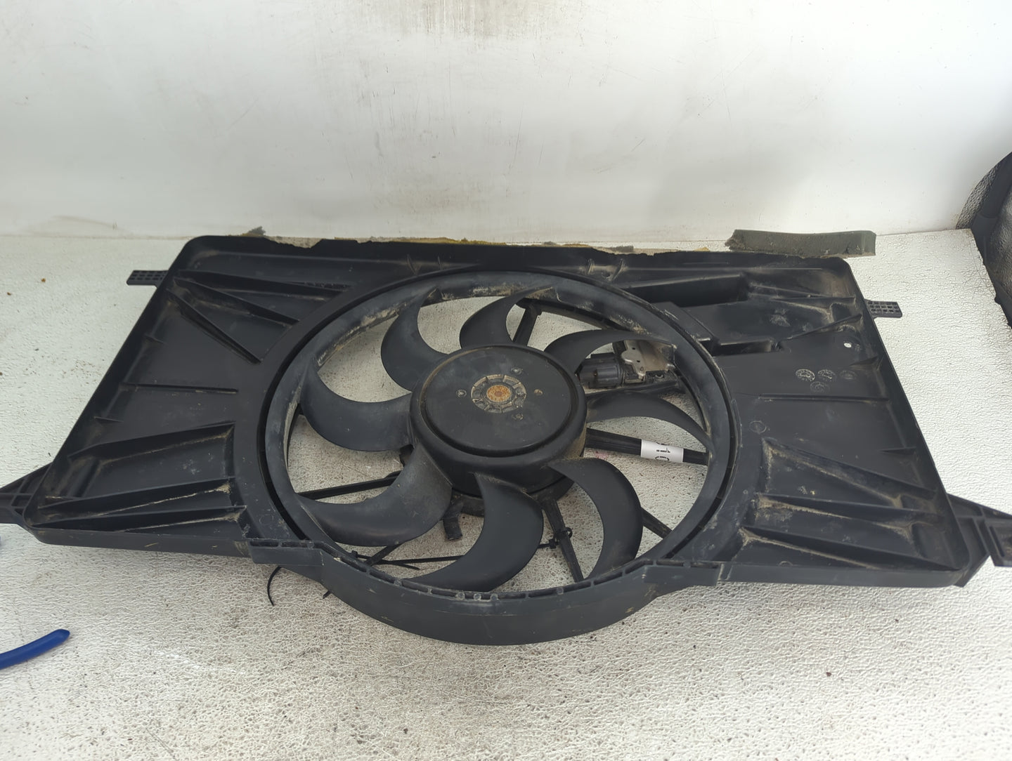 2012-2018 Ford Focus Electric Radiator Cooling Fan Motor Assembly P/N:BV61-8C607-BD BV6H-8C607-HC Fits OEM Used Auto Parts -