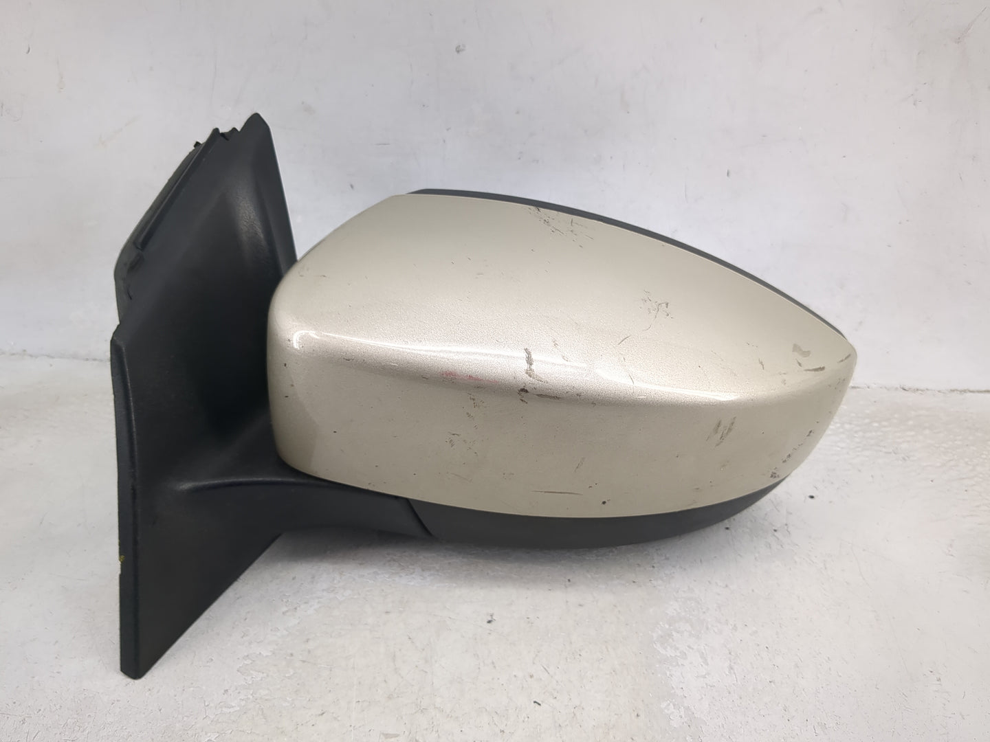 2018 Ford Focus Driver Side View Mirror - Left Door Mirror OEM Used - Oemusedautoparts1.com