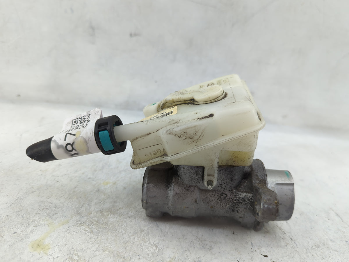 2012-2018 Ford Focus Brake Master Cylinder 1498987 - Oemusedautoparts1.com