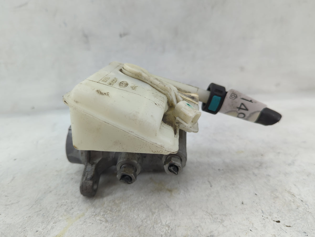2012-2018 Ford Focus Brake Master Cylinder 1498987 - Oemusedautoparts1.com
