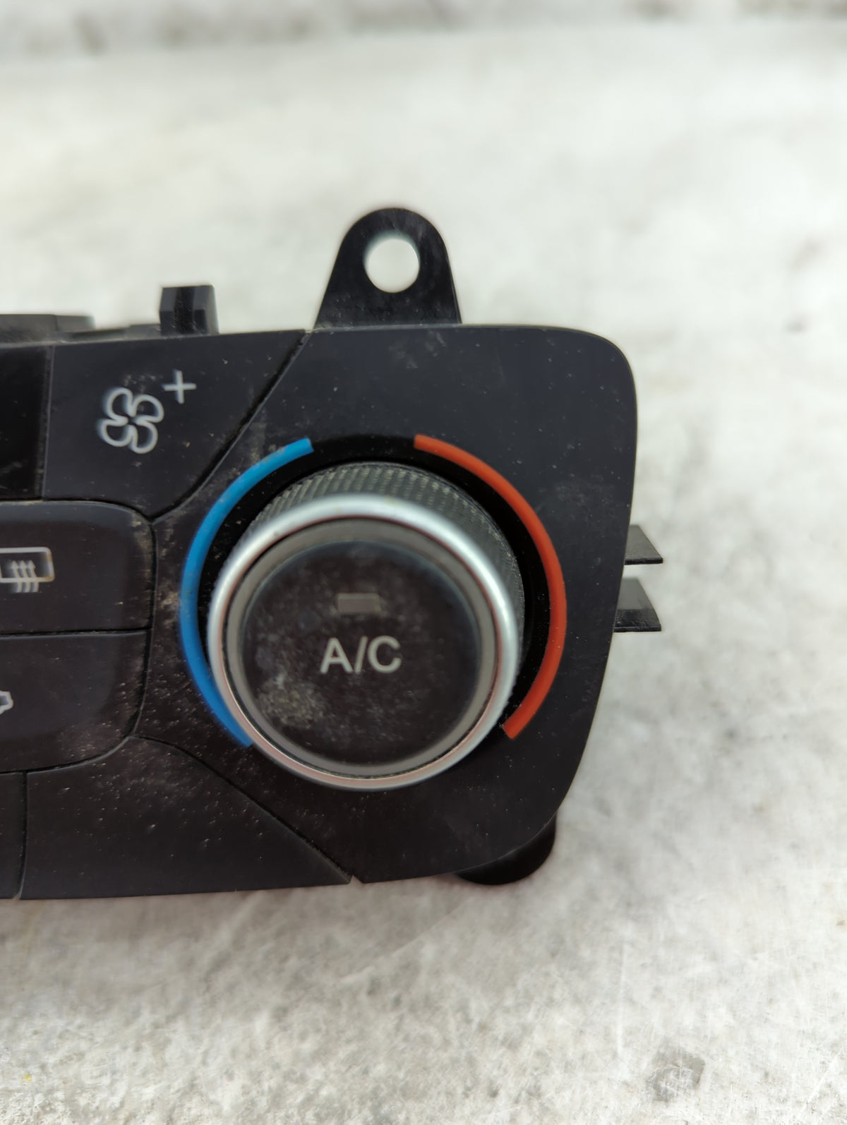 2015-2018 Ford Focus Climate Control Module Temperature AC/Heater Replacement P/N:F1ET-18C612-AJ Fits Fits 2015 2016 2017 20