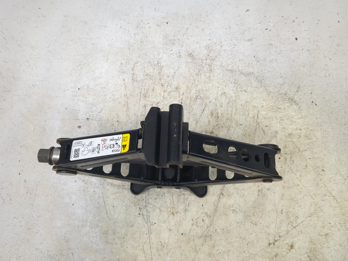 2018 Ford Focus Spare Scissor Car Jack 1512502 - Oemusedautoparts1.com