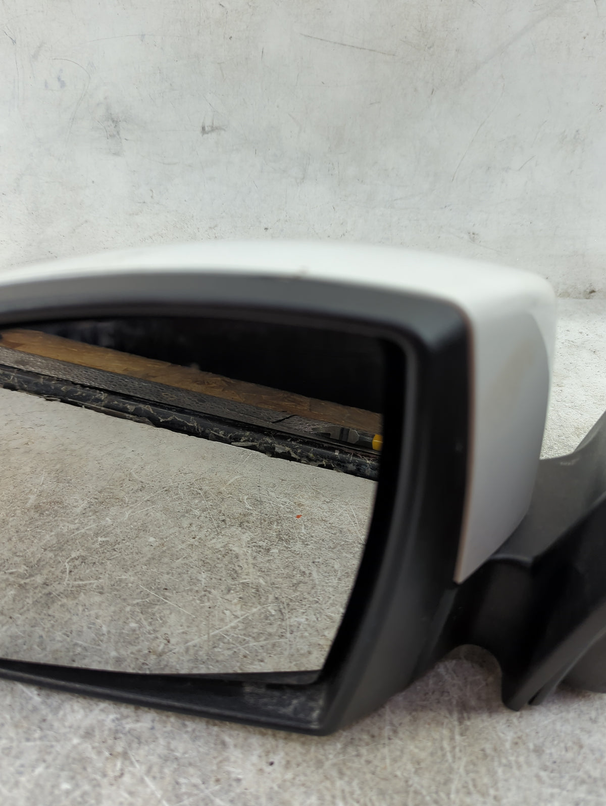 2018 Ford Focus Driver Side View Mirror - Left Door Mirror OEM Used - Oemusedautoparts1.com