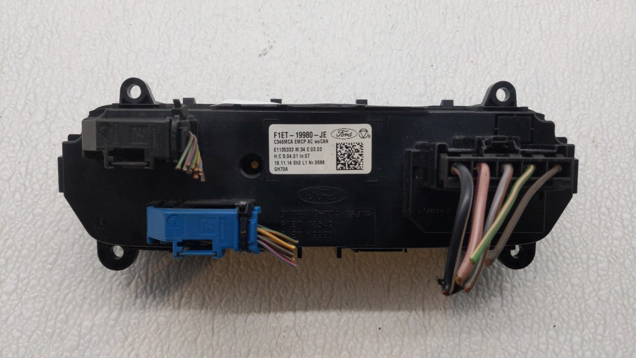 2015-2018 Ford Focus Climate Control Module Temperature AC/Heater Replacement P/N:F1ET-19980-LJ F1ET-19980-JF Fits OEM Used 