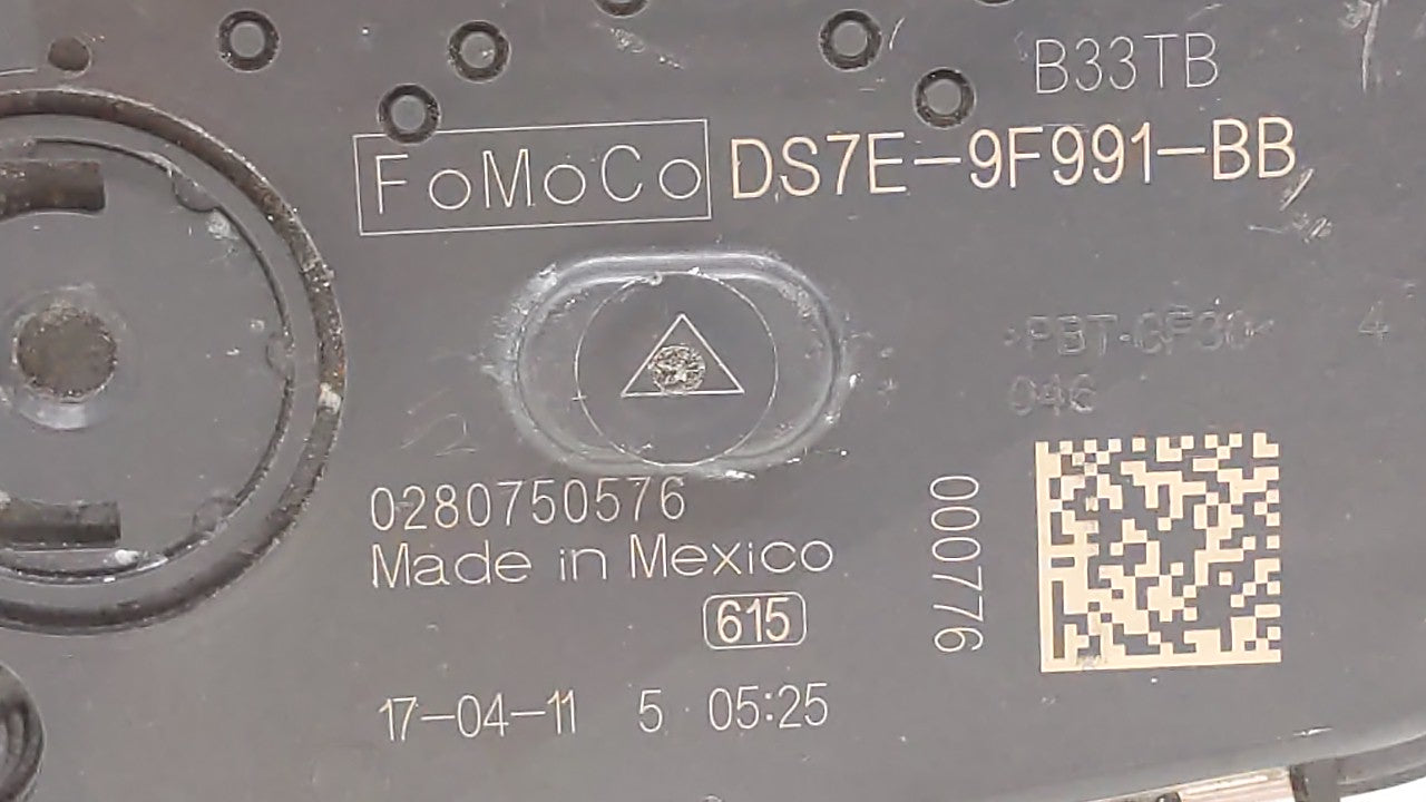 2014-2018 Ford Focus Throttle Body P/N:DS7E-9F991-BB Fits Fits 2014 2015 2016 2017 2018 2019 OEM Used Auto Parts - Oemusedau