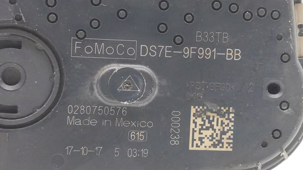 2014-2018 Ford Focus Throttle Body P/N:DS7E-9F991-BB Fits Fits 2014 2015 2016 2017 2018 2019 OEM Used Auto Parts - Oemusedau