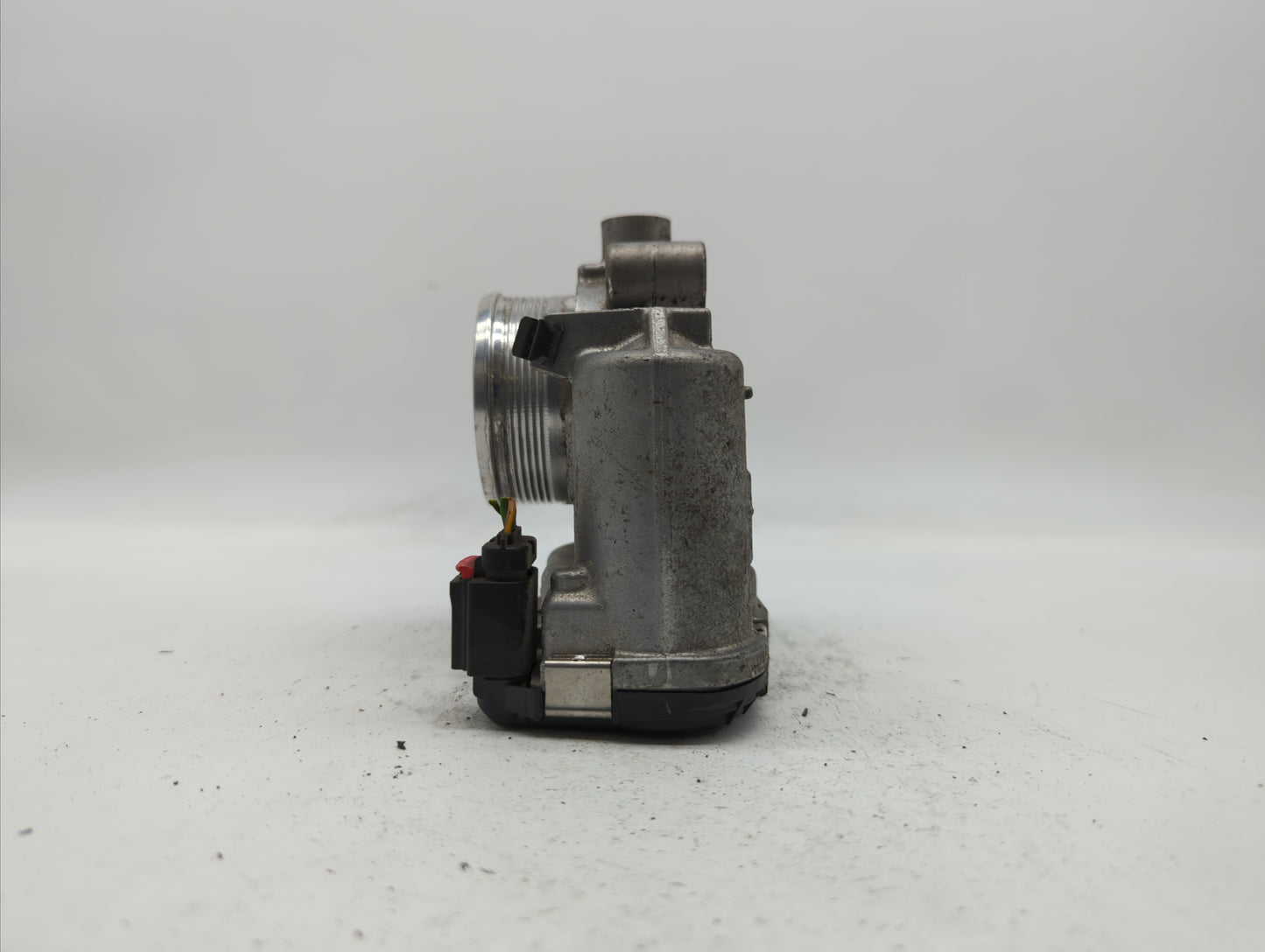 2014-2018 Ford Focus Throttle Body P/N:DS7E-9F991-BB Fits Fits 2014 2015 2016 2017 2018 2019 OEM Used Auto Parts - Oemusedau