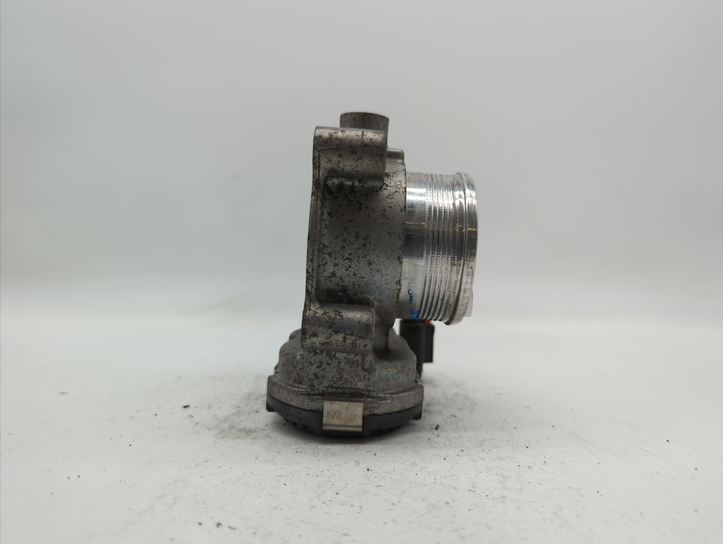 2014-2018 Ford Focus Throttle Body P/N:DS7E-9F991-BB Fits Fits 2014 2015 2016 2017 2018 2019 OEM Used Auto Parts - Oemusedau