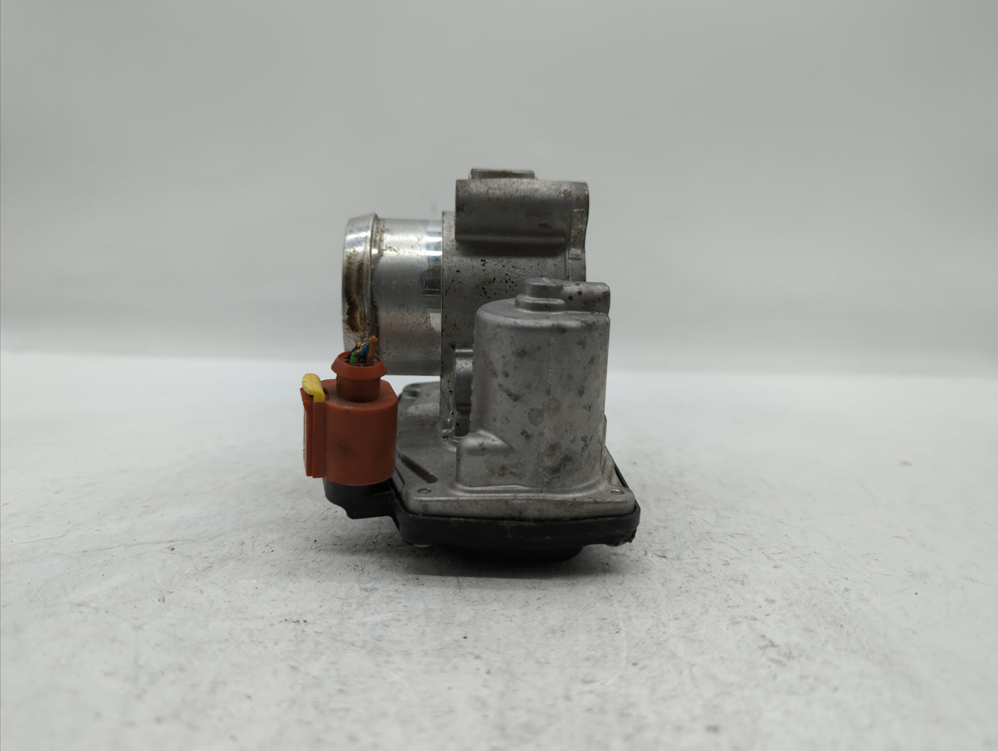 2015-2018 Ford Focus Throttle Body P/N:CM5G-9F991-FC CM5G-9F991-GA Fits Fits 2014 2015 2016 2017 2018 OEM Used Auto Parts - 