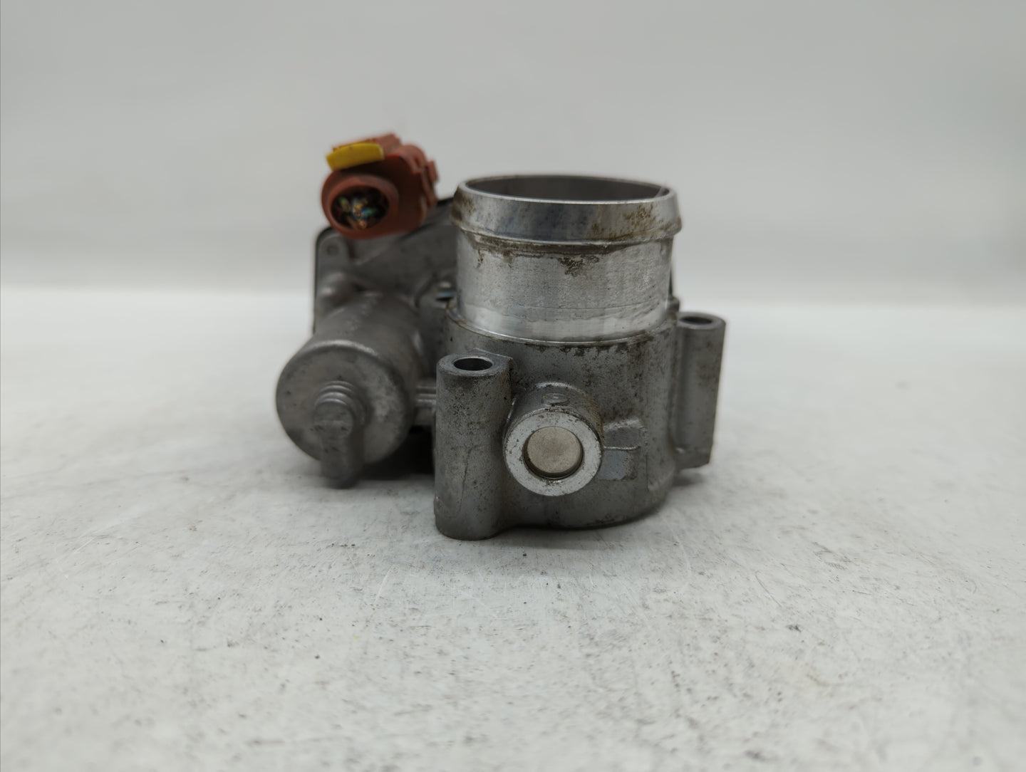 2015-2018 Ford Focus Throttle Body P/N:CM5G-9F991-FC CM5G-9F991-GA Fits Fits 2014 2015 2016 2017 2018 OEM Used Auto Parts - 