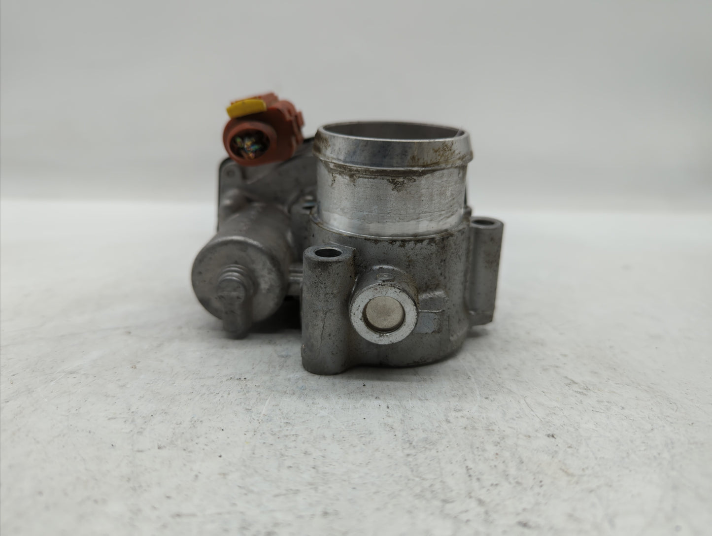 2015-2018 Ford Focus Throttle Body P/N:CM5G-9F991-FC CM5G-9F991-GA Fits Fits 2014 2015 2016 2017 2018 OEM Used Auto Parts - 