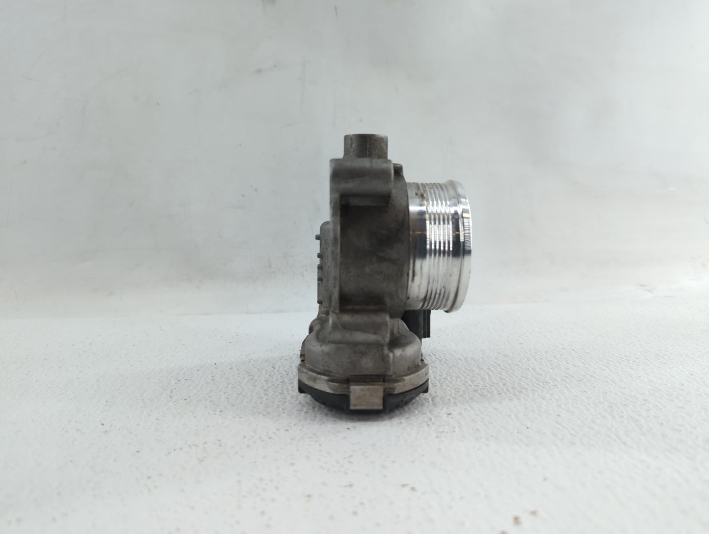 2014-2018 Ford Focus Throttle Body P/N:DS7E-9F991-BB Fits Fits 2014 2015 2016 2017 2018 2019 OEM Used Auto Parts - Oemusedau