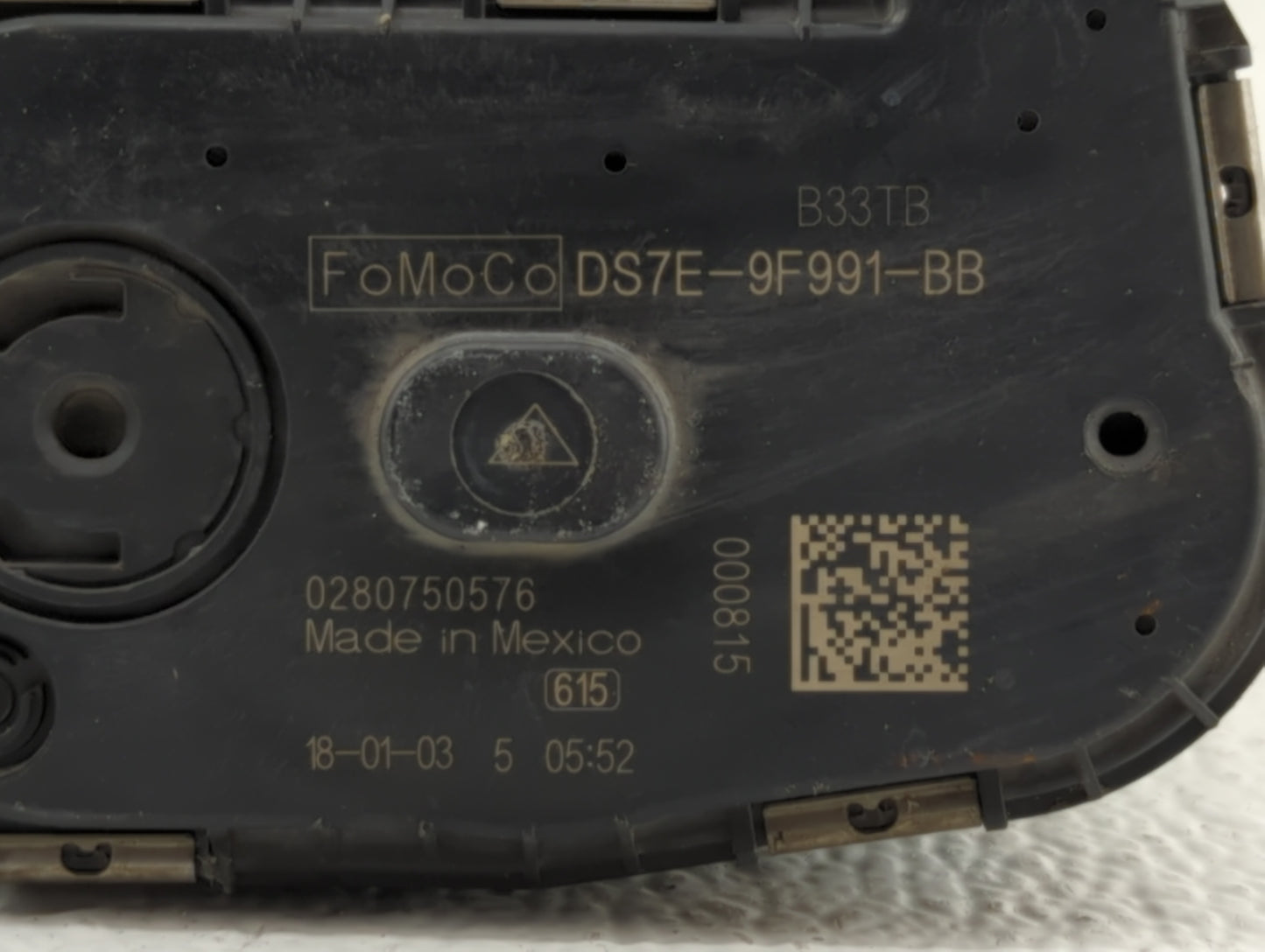 2014-2018 Ford Focus Throttle Body P/N:DS7E-9F991-BB Fits Fits 2014 2015 2016 2017 2018 2019 OEM Used Auto Parts - Oemusedau