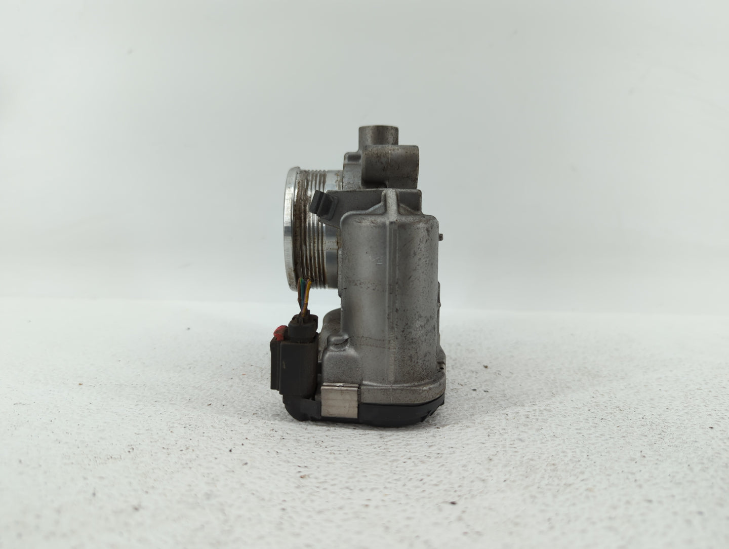2014-2018 Ford Focus Throttle Body P/N:DS7E-9F991-BB Fits Fits 2014 2015 2016 2017 2018 2019 OEM Used Auto Parts - Oemusedau