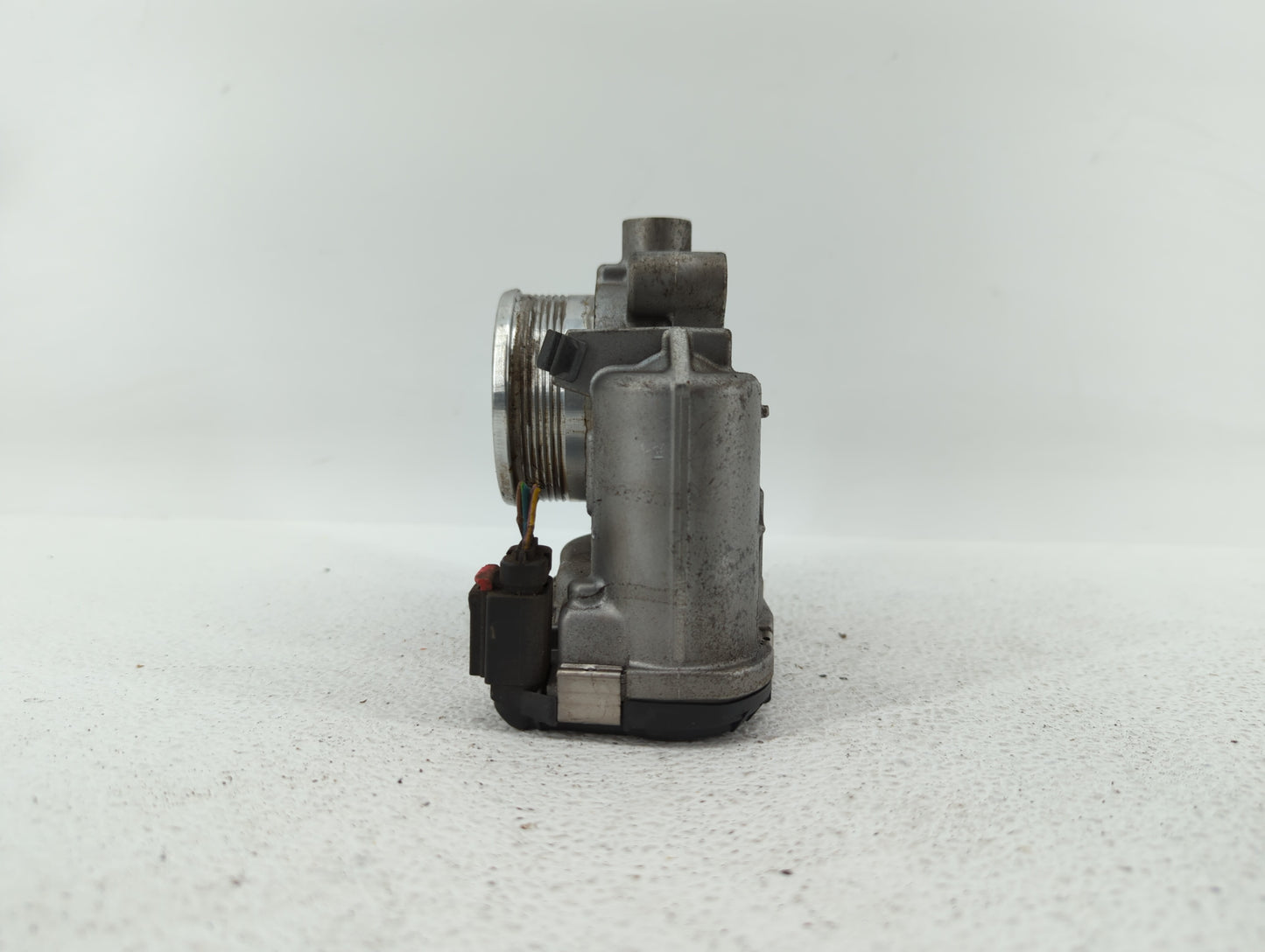 2014-2018 Ford Focus Throttle Body P/N:DS7E-9F991-BB Fits Fits 2014 2015 2016 2017 2018 2019 OEM Used Auto Parts - Oemusedau