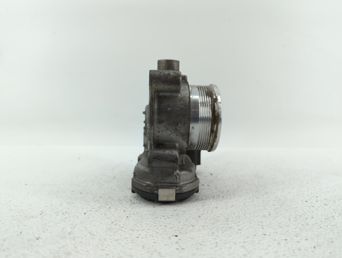 2014-2018 Ford Focus Throttle Body P/N:DS7E-9F991-BB Fits Fits 2014 2015 2016 2017 2018 2019 OEM Used Auto Parts - Oemusedau