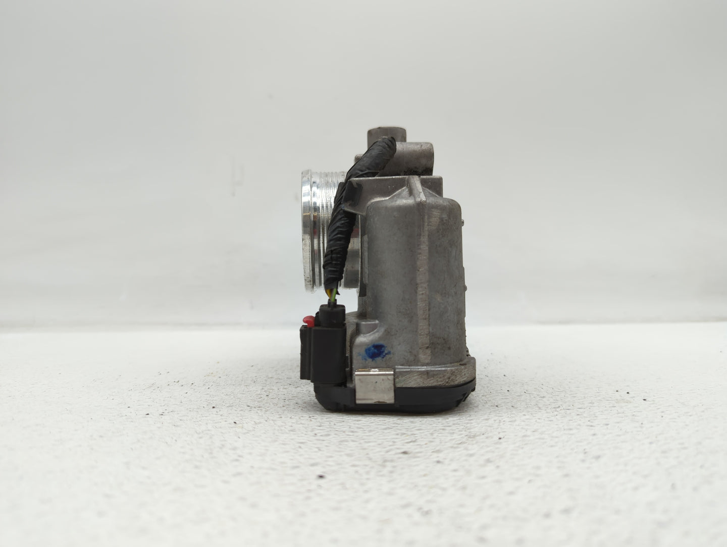 2014-2018 Ford Focus Throttle Body P/N:DS7E-9F991-BB Fits Fits 2014 2015 2016 2017 2018 2019 OEM Used Auto Parts - Oemusedau