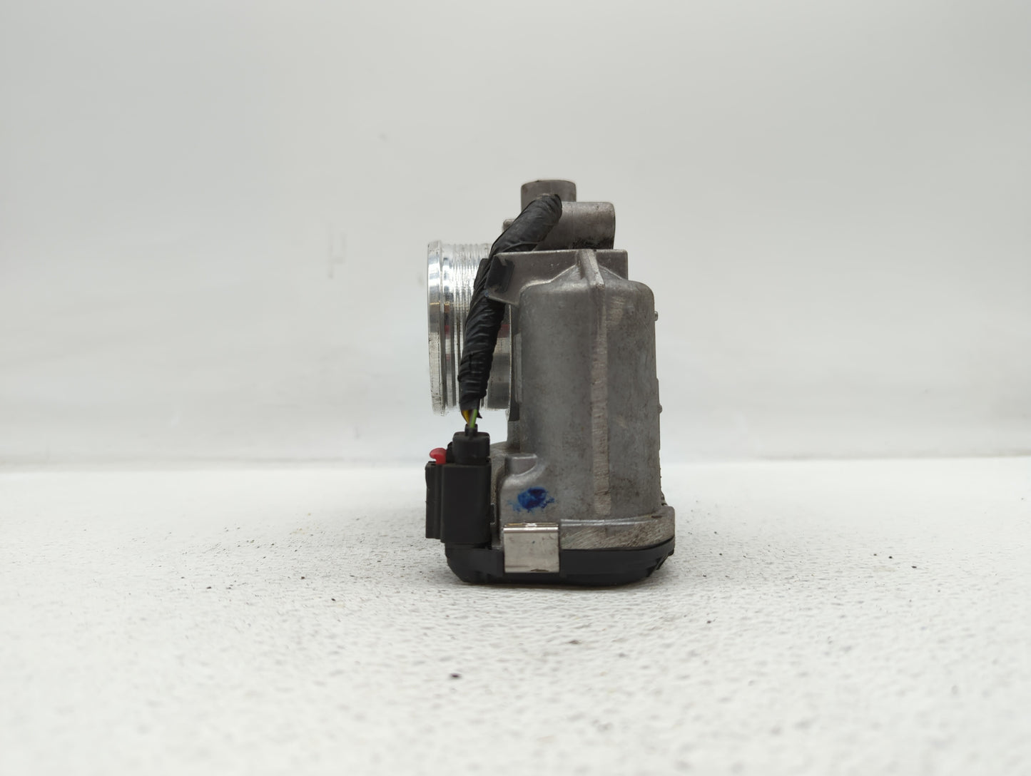 2014-2018 Ford Focus Throttle Body P/N:DS7E-9F991-BB Fits Fits 2014 2015 2016 2017 2018 2019 OEM Used Auto Parts - Oemusedau