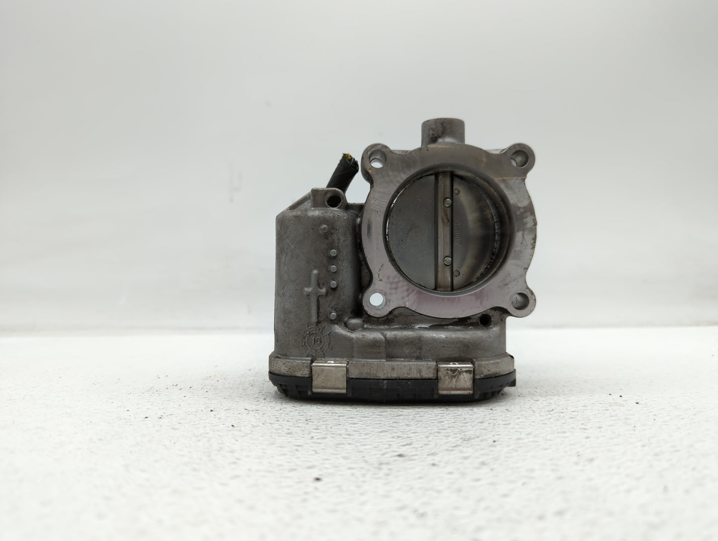 2014-2018 Ford Focus Throttle Body P/N:DS7E-9F991-BB Fits Fits 2014 2015 2016 2017 2018 2019 OEM Used Auto Parts - Oemusedau