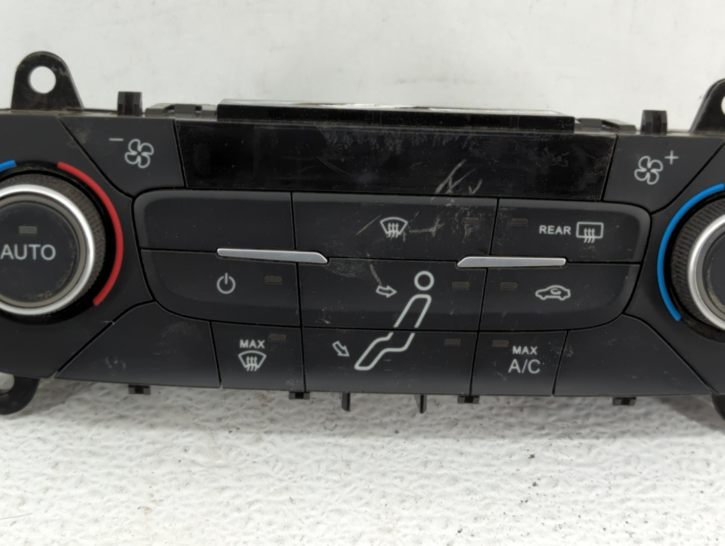 2015-2018 Ford Focus Climate Control Module Temperature AC/Heater Replacement P/N:F1ET-18549 F1ET-18C612-AG Fits OEM Used Au