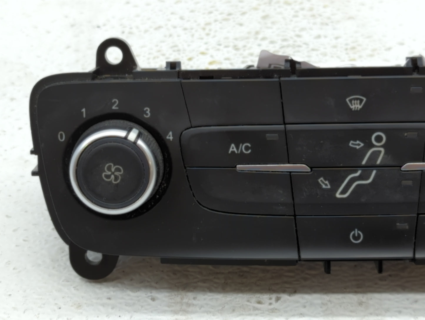 2015-2018 Ford Focus Climate Control Module Temperature AC/Heater Replacement P/N:F1ET-18K811-KD F1ET-18549 Fits OEM Used Au