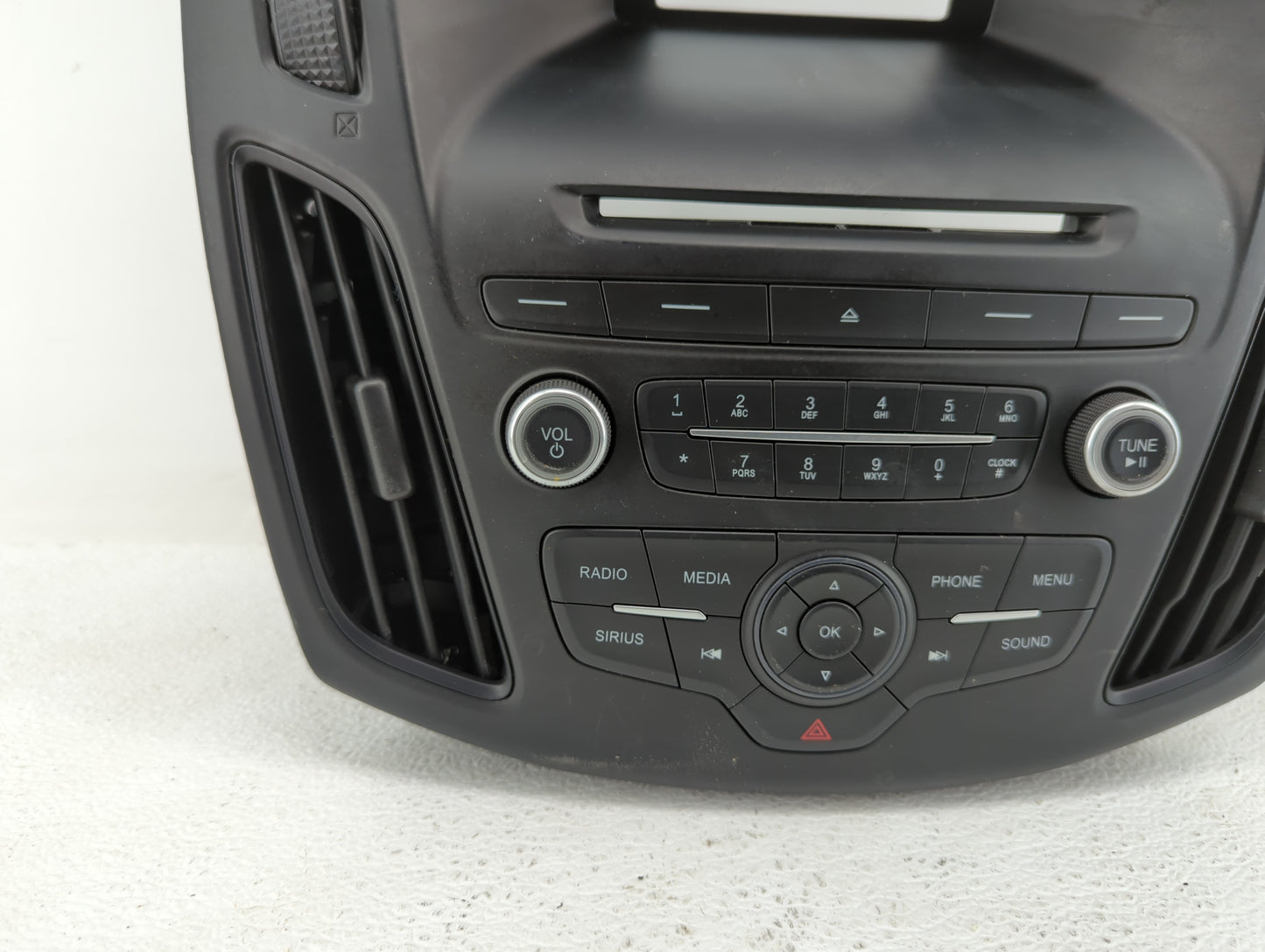 2015-2018 Ford Focus Climate Control Module Temperature AC/Heater Replacement P/N:F1EB-18835-M F1ET-18K811-KD Fits OEM Used 