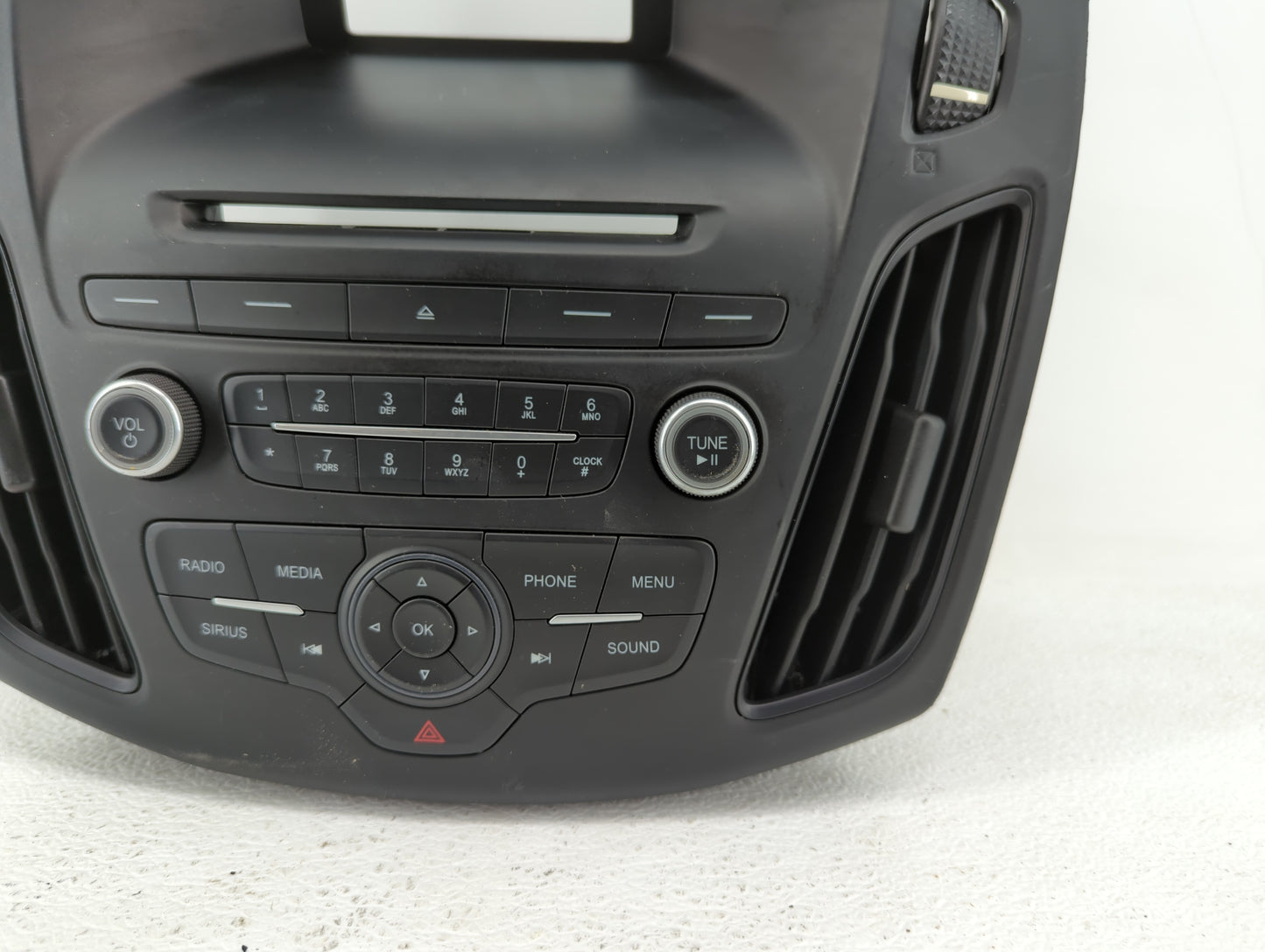 2015-2018 Ford Focus Climate Control Module Temperature AC/Heater Replacement P/N:F1EB-18835-M F1ET-18K811-KD Fits OEM Used 