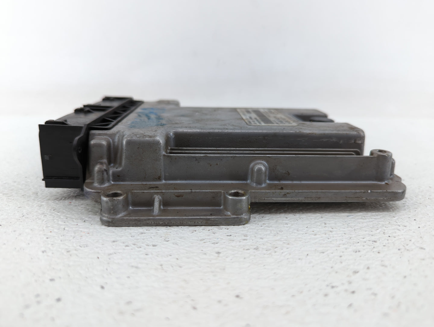 2016-2018 Ford Focus PCM Engine Control Computer ECU ECM PCU OEM P/N:RMFV6A-12A650-CA EM5A-12A650-ACC Fits Fits 2016 2017 20
