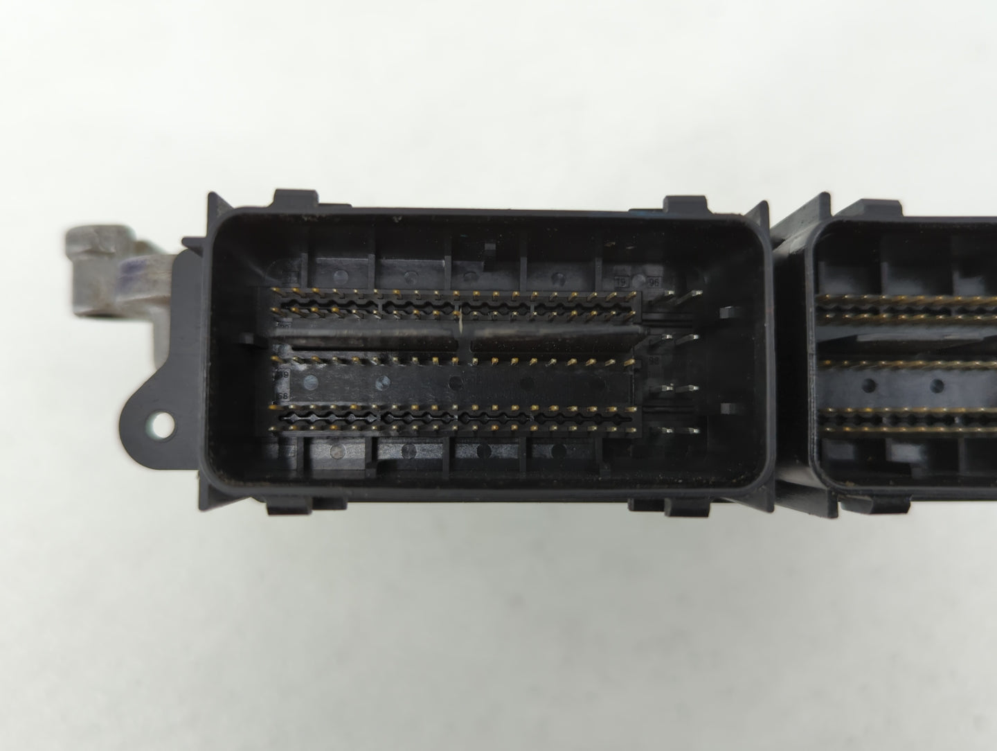 2016-2018 Ford Focus PCM Engine Control Computer ECU ECM PCU OEM P/N:RMFV6A-12A650-CA EM5A-12A650-ACC Fits Fits 2016 2017 20