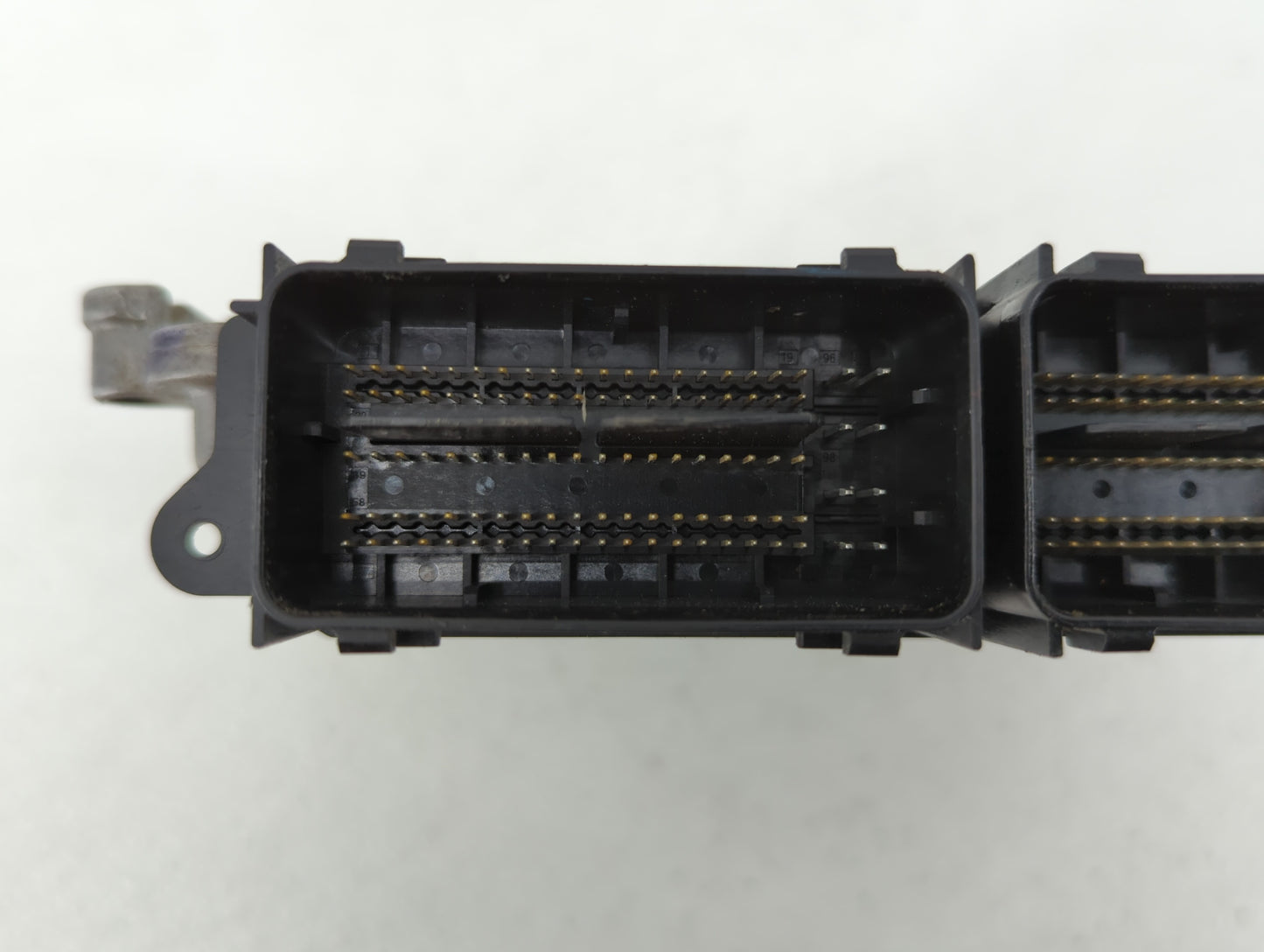 2016-2018 Ford Focus PCM Engine Control Computer ECU ECM PCU OEM P/N:RMFV6A-12A650-CA EM5A-12A650-ACC Fits Fits 2016 2017 20