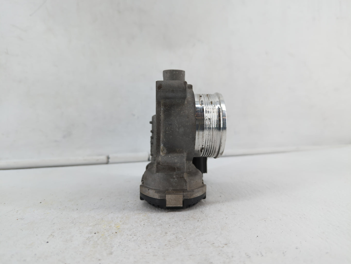 2014-2018 Ford Focus Throttle Body P/N:0 280 750 566 DS7E-9F991-BB Fits Fits 2014 2015 2016 2017 2018 2019 OEM Used Auto Par