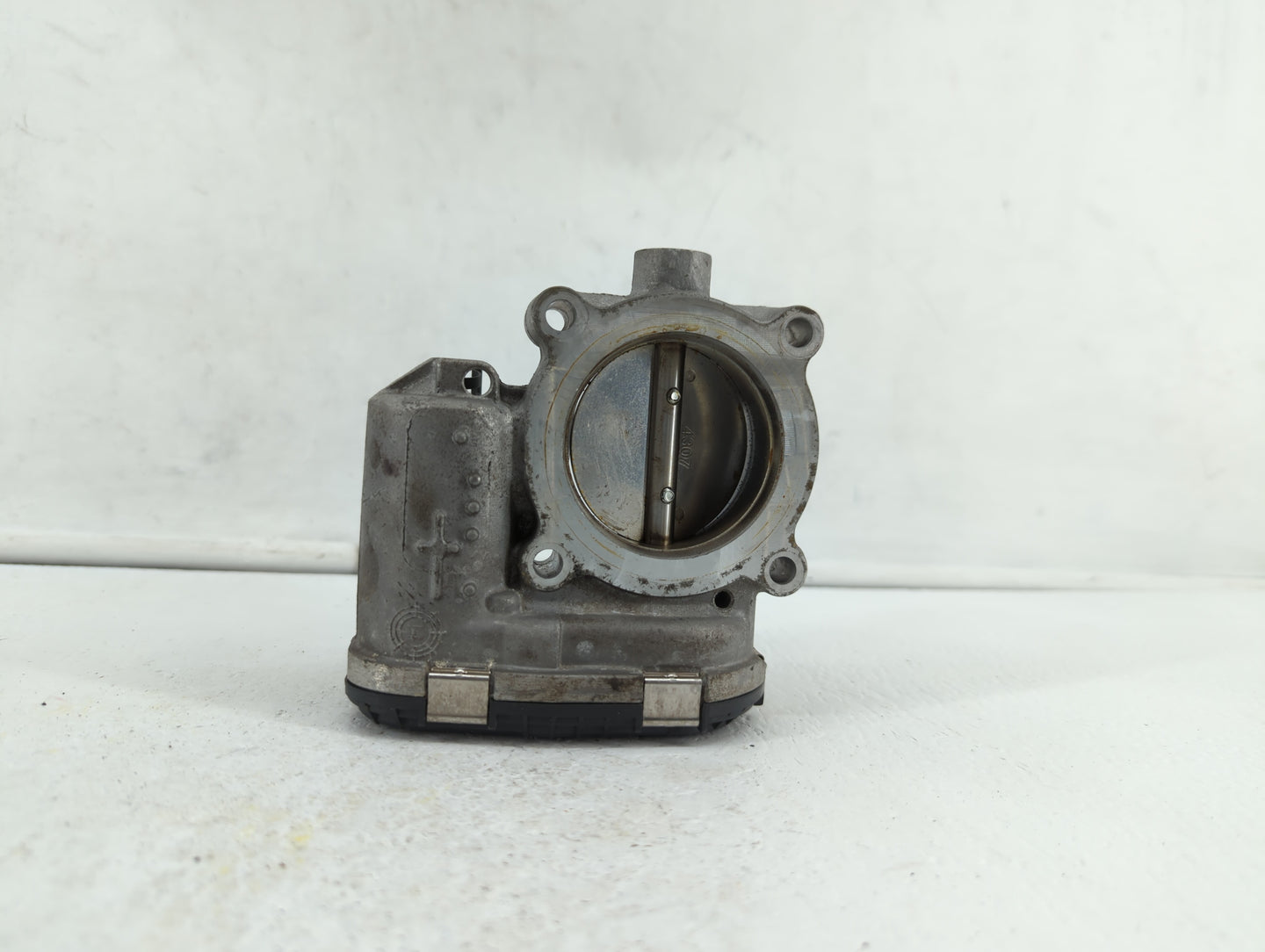 2014-2018 Ford Focus Throttle Body P/N:0 280 750 566 DS7E-9F991-BB Fits Fits 2014 2015 2016 2017 2018 2019 OEM Used Auto Par