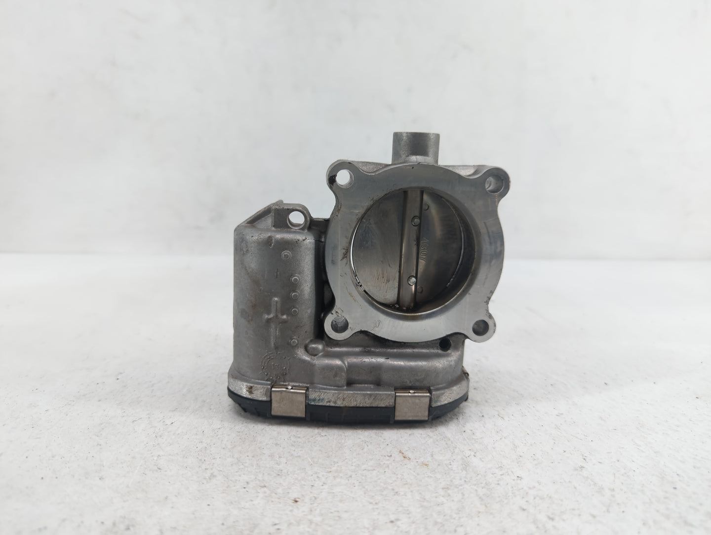 2014-2018 Ford Focus Throttle Body P/N:0 280 750 566 DS7E-9F991-BB Fits Fits 2014 2015 2016 2017 2018 2019 OEM Used Auto Par