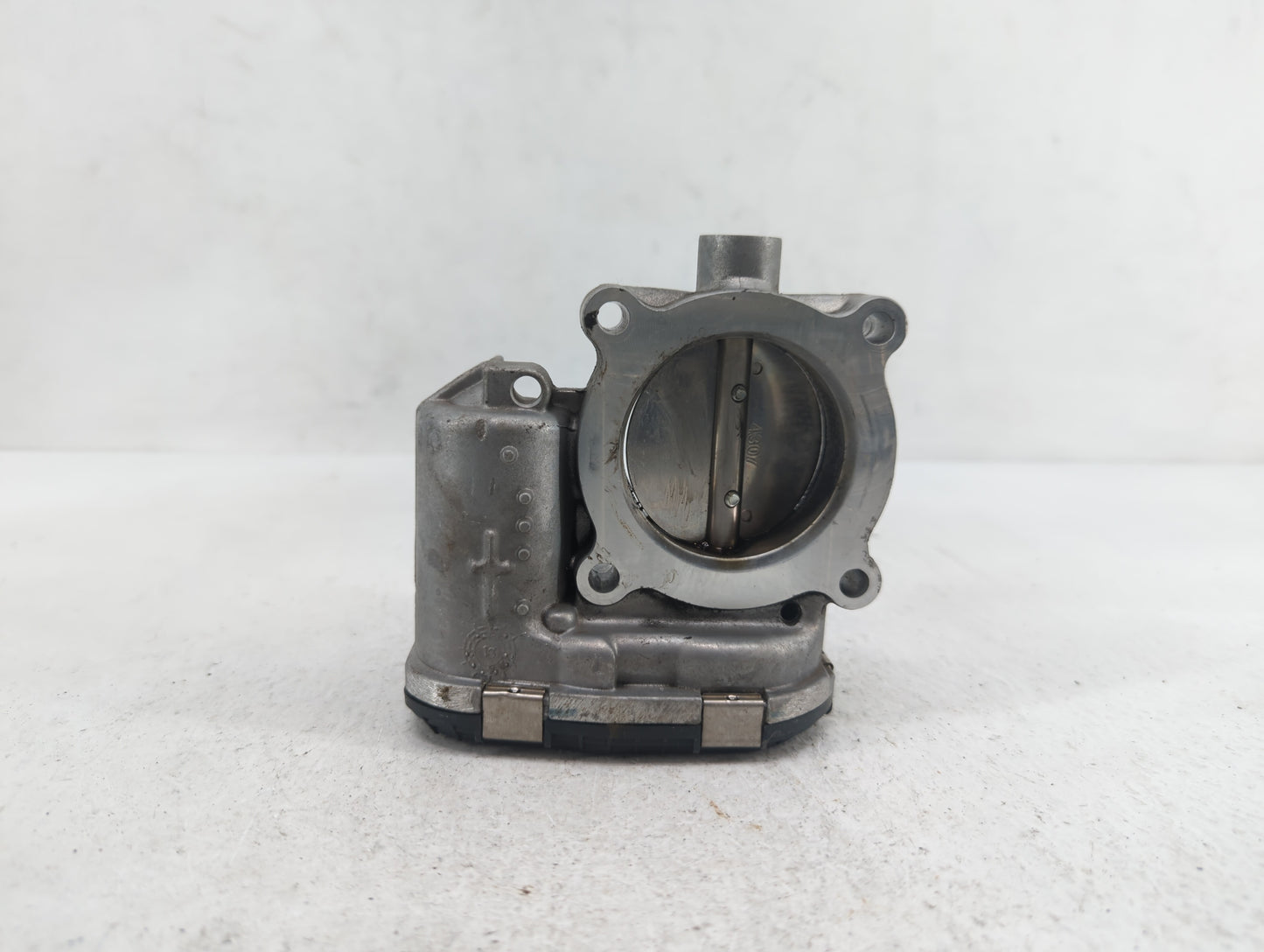 2014-2018 Ford Focus Throttle Body P/N:0 280 750 566 DS7E-9F991-BB Fits Fits 2014 2015 2016 2017 2018 2019 OEM Used Auto Par