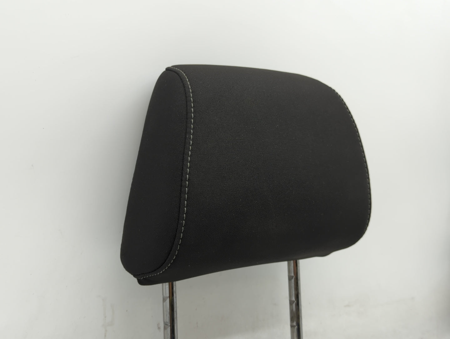 2015-2018 Ford Focus Headrest Head Rest Front Driver Passenger Seat Fits Fits 2015 2016 2017 2018 OEM Used Auto Parts - Oemu