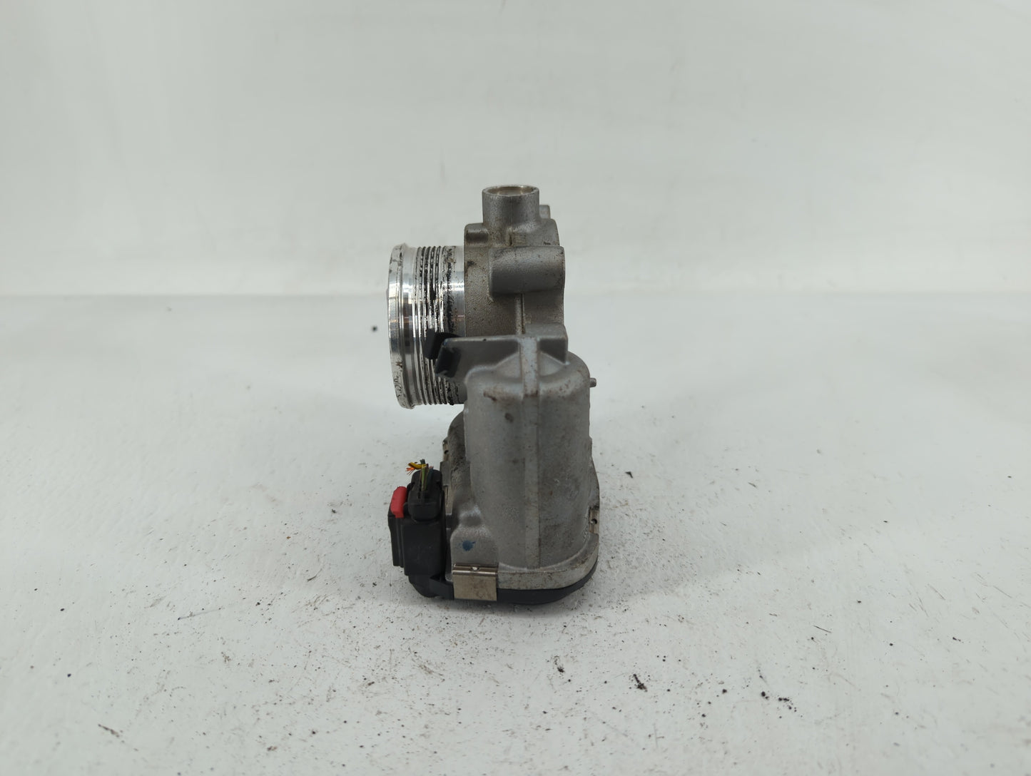2014-2018 Ford Focus Throttle Body P/N:DS7E-9F991-BB Fits Fits 2014 2015 2016 2017 2018 2019 2020 2021 2022 OEM Used Auto Pa