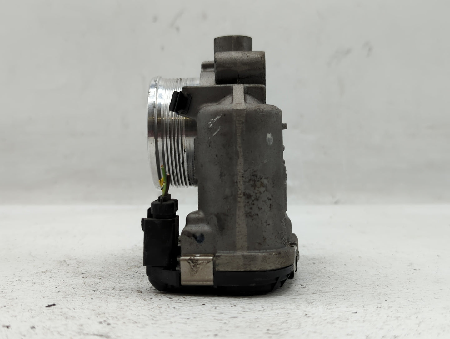 2014-2018 Ford Focus Throttle Body P/N:DS7E-9F991-BD DS7E-9F991-BB Fits Fits 2014 2015 2016 2017 2018 2019 2020 2021 2022 OE