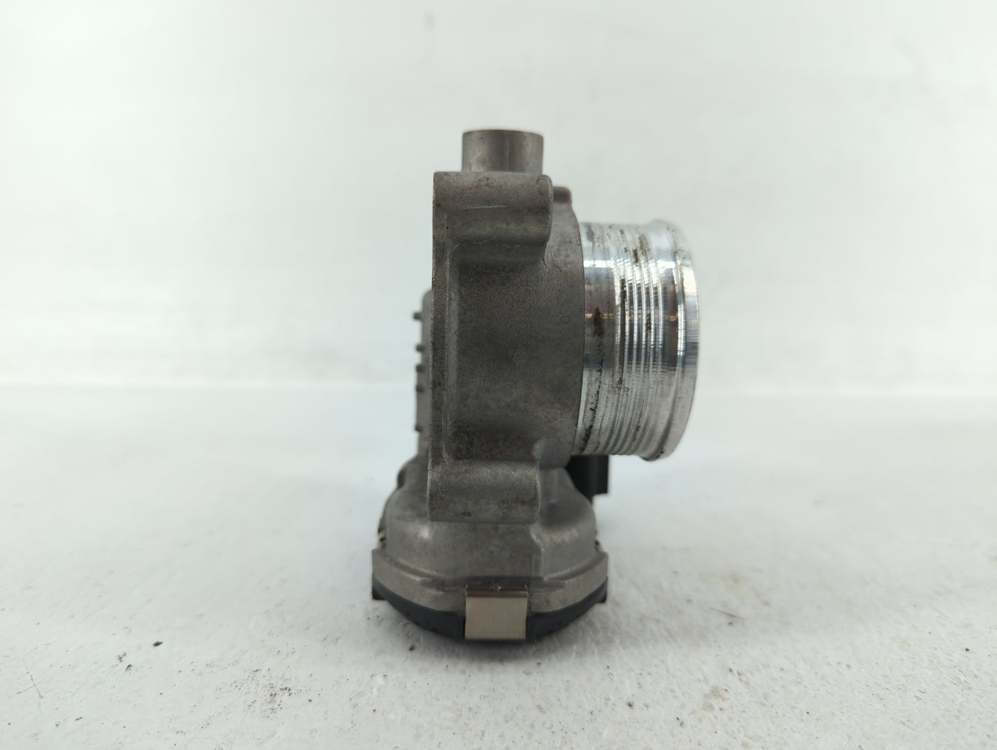 2014-2018 Ford Focus Throttle Body P/N:DS7E-9F991-BD DS7E-9F991-BB Fits Fits 2014 2015 2016 2017 2018 2019 2020 2021 2022 OE
