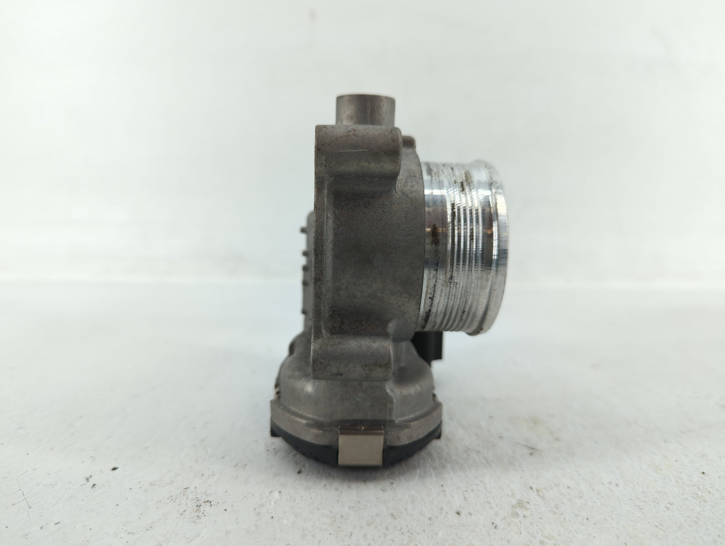 2014-2018 Ford Focus Throttle Body P/N:DS7E-9F991-BD DS7E-9F991-BB Fits Fits 2014 2015 2016 2017 2018 2019 2020 2021 2022 OE